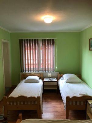 Bed and Breakfast Engi Panzio Ocna de Sus Zewnętrze zdjęcie