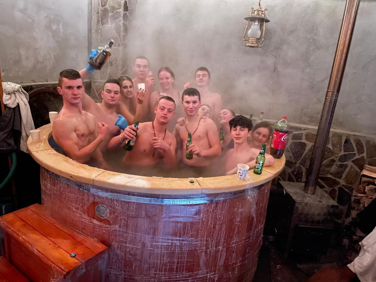 Bed and Breakfast Engi Panzio Ocna de Sus Zewnętrze zdjęcie